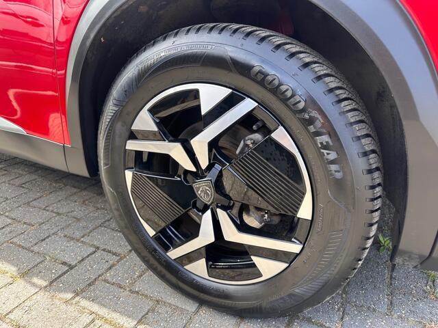 Peugeot 2008 1.2 HYBRID 145 GT