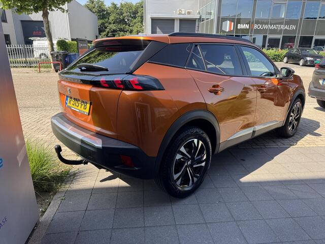 Peugeot 2008 PureTech 100 Allure Pack l Trekhaak l Navigatie