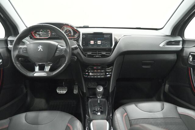 Peugeot 2008 PureTech 110 EAT6 GT-Line | Trekhaak | Panoramadak | Apple Carplay | Parkeersensoren