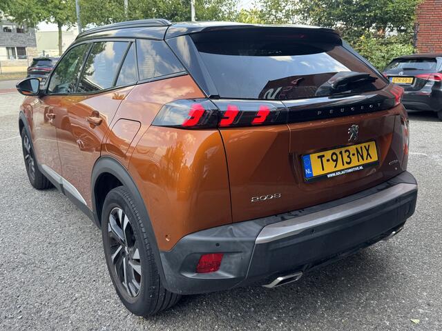 Peugeot 2008 1.2 PureTech GT-Line // D.RIEM VERVANGEN!! // NAVI // CRUISE // CAMERA // STOELVERWARMING // APPLE CARPLAY - ANDROID AUTO //
