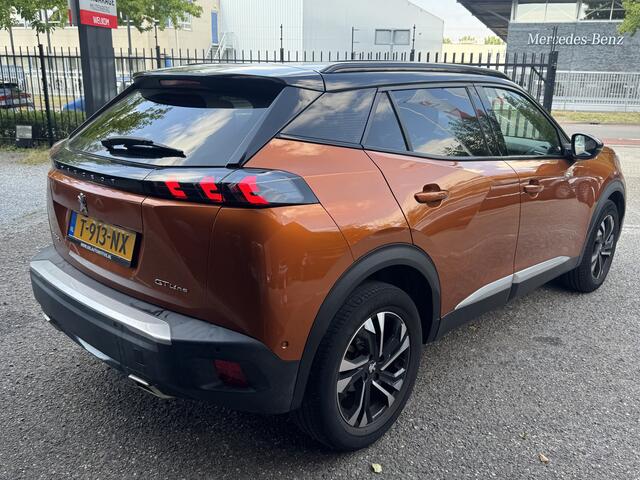 Peugeot 2008 1.2 PureTech GT-Line // D.RIEM VERVANGEN!! // NAVI // CRUISE // CAMERA // STOELVERWARMING // APPLE CARPLAY - ANDROID AUTO //