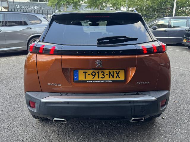 Peugeot 2008 1.2 PureTech GT-Line // D.RIEM VERVANGEN!! // NAVI // CRUISE // CAMERA // STOELVERWARMING // APPLE CARPLAY - ANDROID AUTO //