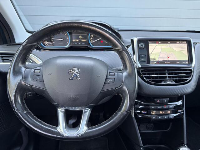 Peugeot 2008 1.2 PureTech Allure ?1e Eigenaar?D-riem vv in 2025?110pk?Navi?Pano?Carplay?Pdc V+A?Lm velgen?N.A.P?Halfleder?Clima?Apk tot 10-2027