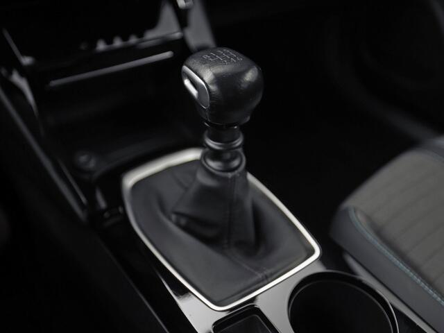 Peugeot 2008 1.2 PureTech Allure Pack 131Pk (VIRTUAL COCKPIT, APPLE CARPLAY, GROOT NAVI, LEDER, 360 CAMERA, SPORTSTOELEN, GETINT GLAS, KEYLESS, TREKHAAK, NIEUWSTAAT)