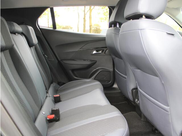 Peugeot 2008 1.2 PureTech Allure | Navi / Camera / Climate