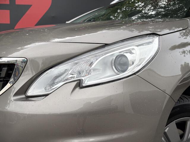 Peugeot 2008 1.2 PureTech Blue Lion - Navigatie - Airconditioning - Trekhaak - Cruise Control