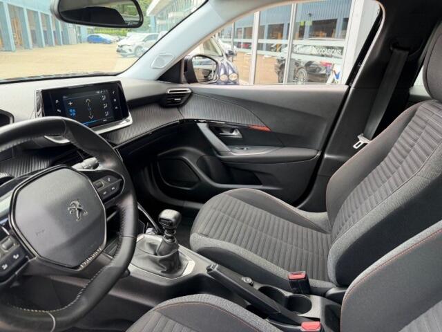 Peugeot 2008 1.2 PT BLUE LEASE ACTIVE NAVI AIRCO/ECC PDC