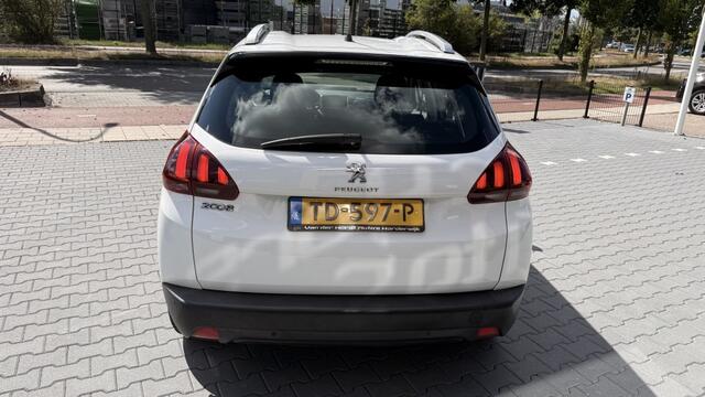 Peugeot 2008 1.2 PureT. Blue Lion nw distributie