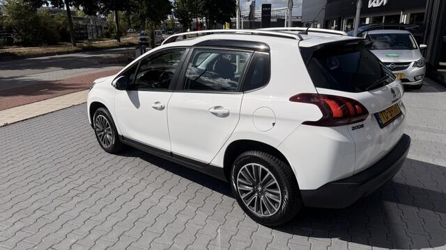 Peugeot 2008 1.2 PureT. Blue Lion nw distributie