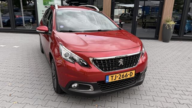 Peugeot 2008 1.2 PureT. Blue Lion