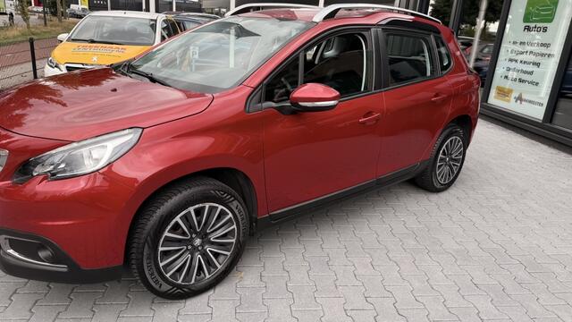 Peugeot 2008 1.2 PureT. Blue Lion