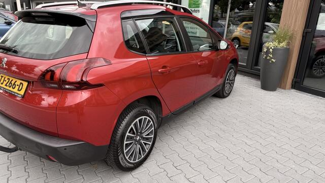 Peugeot 2008 1.2 PureT. Blue Lion