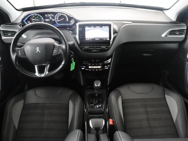 Peugeot 2008 1.2 PureTech Allure | Half Leder | Carplay | Climate control | Full LED | Cruise control | Navigatie | Park assist |