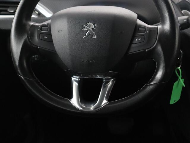 Peugeot 2008 1.2 PureTech Allure | Half Leder | Carplay | Climate control | Full LED | Cruise control | Navigatie | Park assist |