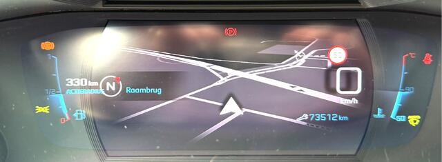 Peugeot 2008 Benzine 130 Pk * Hele Complete * * Trekhaak * Navigatie * Vierseizoenenbanden * Achteruitrij Camera * 1/2 Lederen Interieur * Keyless Start Button * Climate & Cruise Control * Vingerhoets; Vierde Generatie Eersteklas Service. Al meer dan 100 jaar een begrip in de Brabantse Kempen