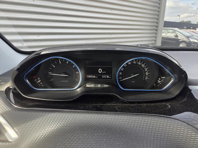Peugeot 2008 1.2 PureTech Allure | Nieuw binnen | Airco | Trekhaak | Cruise |
