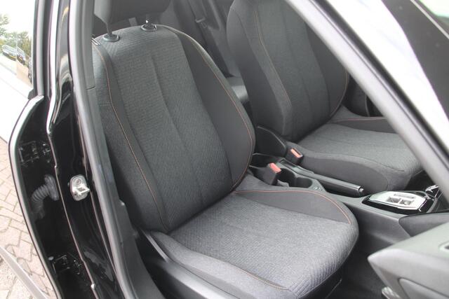 Peugeot 2008 1.2 Hybrid 145 Style Automaat Airco Carplay 20.199km Nieuwstaat