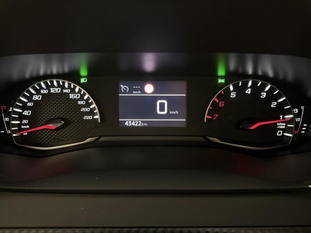 Peugeot 2008 1.2 PureTech Active Pack | Camera Achter | Navigatie | LMV | Apple Carplay / Android Auto |