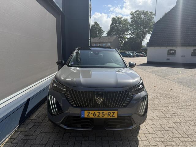 Peugeot 2008 1.2 Turbo 130 PK GT Automaat | Trekhaak 1200 KG| Panoramadak | All Season banden | Lichtmetaal | Full LED Verlichting | Navigatie | Digitaal Dashboard |360 Graden HD Camera | Keyless Entry | Climate Control | Cruise Control | Zwart Dak | Lichtmetalen Velgen |