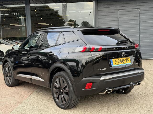 Peugeot 2008 1.2 PureTech GT-Line TREKHAAK | LEDER | AWD | 360 GRADEN CAMERA | STOELVERWARMING | STUURVERWARMING | PANORAMADAK | NAVIGATIE | LED | DODEHOEK DETECTIE | APPLE CARPLAY / ANDROID AUTO | ADAPTIEVE CRUISECONTROL |