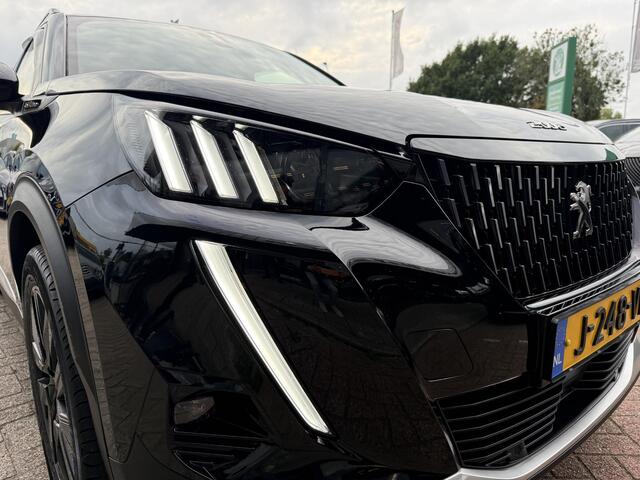 Peugeot 2008 1.2 PureTech GT-Line TREKHAAK | LEDER | AWD | 360 GRADEN CAMERA | STOELVERWARMING | STUURVERWARMING | PANORAMADAK | NAVIGATIE | LED | DODEHOEK DETECTIE | APPLE CARPLAY / ANDROID AUTO | ADAPTIEVE CRUISECONTROL |