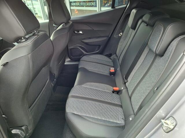 Peugeot 2008 1.2 PURETECH ALLUREPACK AUTOMAAT 130PK AIRCO NAVI CLIMA PDC-CAMERA