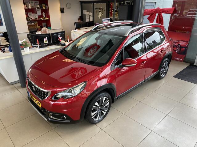 Peugeot 2008 1.2 PureTech Blue Lease Allure,Automaat,Navigatie,Parkeerassistent,Panoramadak,Climate&Cruisecontrol,Spraakbediening,Halfleder/Stof,Dakrail,16 Inch Lmv