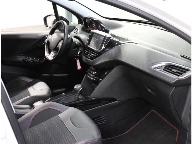 Peugeot 2008 110PK GT-Line | 1ste Eigenaar | LAGE KM | Camera | LEER/Stof | Climate | Navigatie | 17"LMV | Apple Carplay/Android Auto | AUTOMAAT