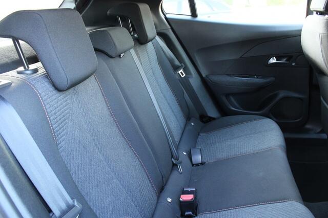 Peugeot 2008 1.2 Hyb 136 Style