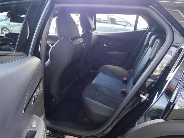 Peugeot 2008 1.2 Hybrid 136 GT | Automaat | Hybrid | Camera | Navigatie | CarPlay | ACC