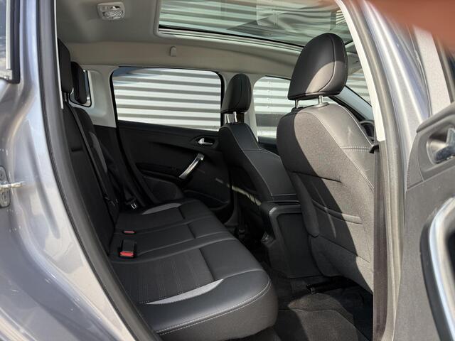Peugeot 2008 1.2 PureTech Blue Lion 2e Eigenaar|Pano|Stoelverw|D-riem vv in 2024|Carplay|Camera|Cruise|Clima|PDC|APK tot 02-2027