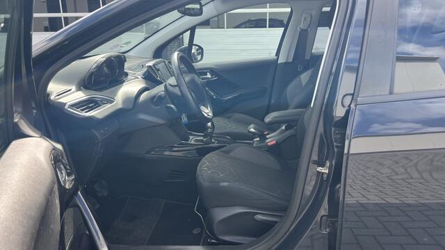 Peugeot 2008 1.2 PureT. Signature