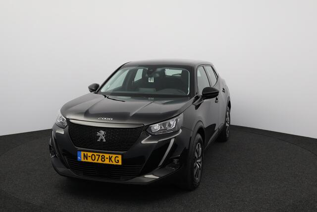 Peugeot 2008 1.2 PureTech Blue Lease Active/ Trekhaak/ LED Koplampen/ Apple + Android/ DAB+/ Navi/ Camera/ Lane-Assist./ Clima/ Cruise/ Bluetooth/ Armsteun/ Multi. LEDER. Stuur/ LED Mistl./ PDC.