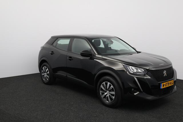 Peugeot 2008 1.2 PureTech Blue Lease Active/ Trekhaak/ LED Koplampen/ Apple + Android/ DAB+/ Navi/ Camera/ Lane-Assist./ Clima/ Cruise/ Bluetooth/ Armsteun/ Multi. LEDER. Stuur/ LED Mistl./ PDC.
