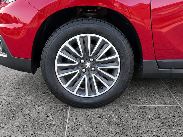 Peugeot 2008 Blue Lion 1.2 Turbo 110pk | PANODAK | VERHOOGDE INSTAP | NAVI | PARKEERSENSOR | APPLE CARPLAY / ANDROID AUTO | DAB+ | ISOFIX |
