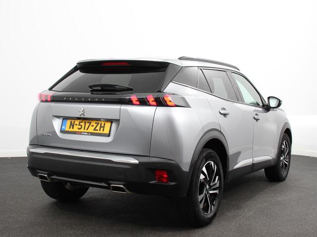 Peugeot 2008 1.2 PureTech Allure Navigatie Cruise control Lichtmetalen velgen Climate control Parkeersensor achter Apple Carplay/ Android auto Camera