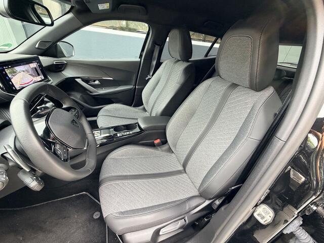 Peugeot 2008 1.2 PureTech 130 Allure 360 Camera All Weather banden Stoelverwarming Apple Carplay