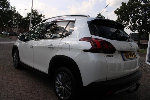 Peugeot 2008 1.2 PureTech Allure