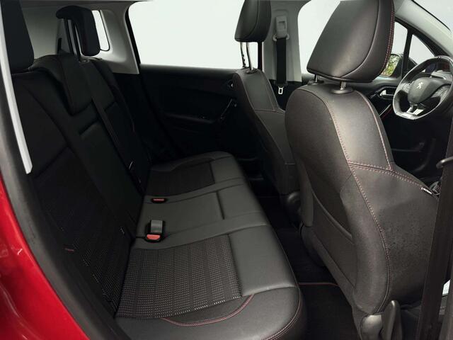 Peugeot 2008 1.2 PureTech GT-line Gratis Afleverpakket! | Trekhaak | Panoramadak | Achteruitrijcamera |