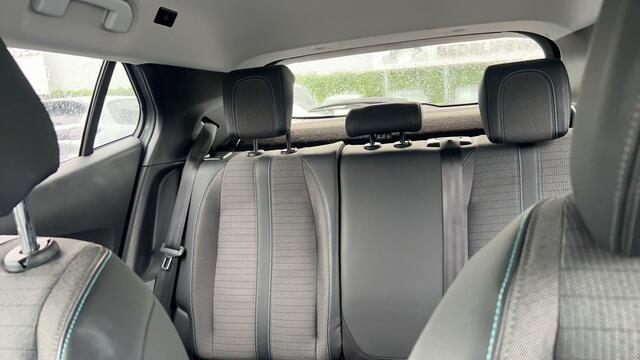 Peugeot 2008 1.2 PureTech Allure Pack