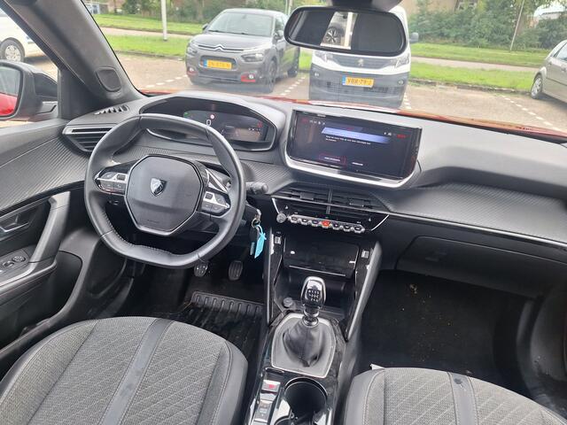Peugeot 2008 1.2 PureTech 100 Allure STOELVERW./NAVI/CAMERA