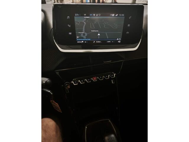 Peugeot 2008 1.2 PureTech Active Pack Navi | Climate Control | Parkeersensoren | Cruise Control