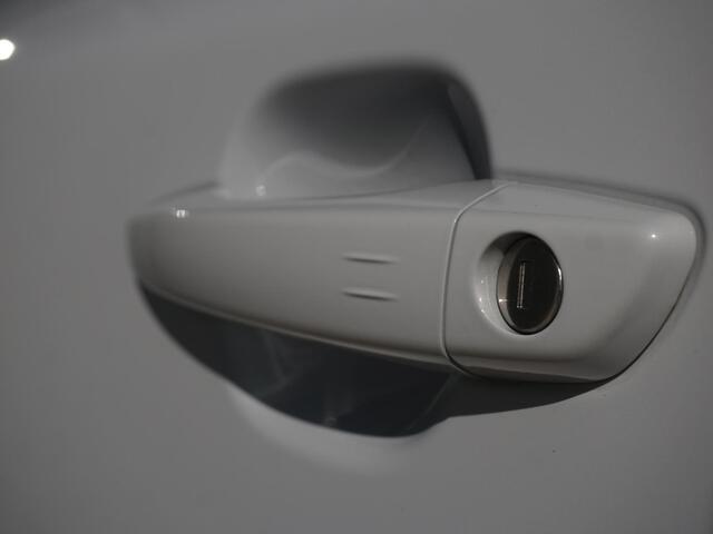 Peugeot 2008 1.2 Hybrid 145 GT 360 Camera