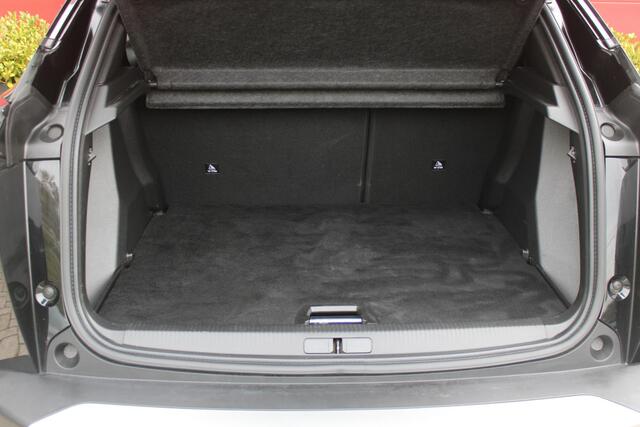 Peugeot 2008 1.2 100PK ALLURE PACK | AFNEEMBARE TREKHAAK | NAVIGATIE | STOEL VERWARMING | ALL SEASON BANDEN | DAB+ RADIO | APPLE CARPLAY/ANDROID AUTO | CLIMATE CONTROL | ADAPTIVE CRUISE CONTROL | GRIPP CONTROL | ACHTERUITRIJ CAMERA | KEYLESS ENTRY/START | LED KOPLAMPEN | LICHTMETALEN VELGEN 17" |