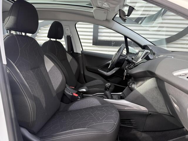 Peugeot 2008 1.2 PureTech Blue Lion 2e Eigenaar|Pano|Navi|Carplay|Trekhaak|Airco|Cruise|PDC|Elek ramen|N.A.P|APK tot 03-2027