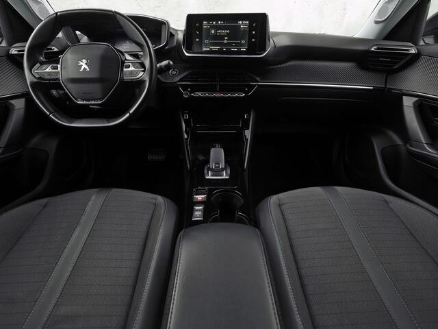 Peugeot 2008 1.2 PureTech Allure Pack Automaat (VIRTUAL COCKPIT, APPLE CARPLAY, GROOT NAVI, 360 CAMERA, STOELVERWARMING, SPORTSTOELEN, LEDER, GETINT GLAS, ADAPTIVE CRUISE, NIEUWSTAAT)