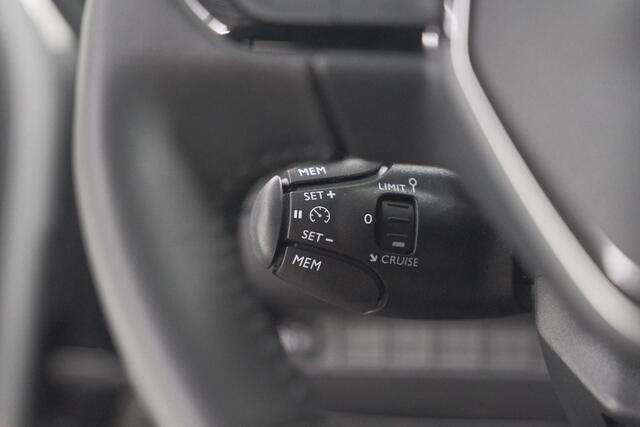 Peugeot 2008 1.2 Hybrid 145 Allure | Apple Carplay | Climate Control | Parkeersensoren Voor + Achter – foto 3