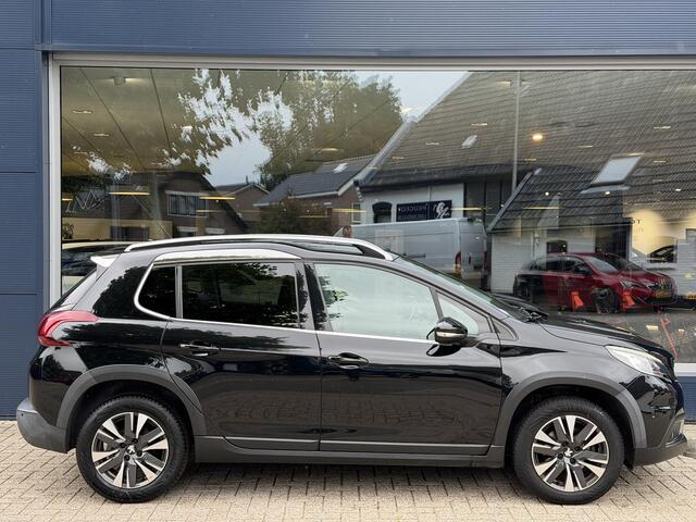 Peugeot 2008 1.2 Allure 110PK Vol Automaat, Cruise control, Panorama dak, Lichtmetaal, Dakrails, Parkeersensoren, Navigatie, half Leder