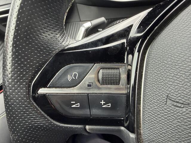 Peugeot 2008 1.2 GT Pack Automaat | Stoelverwarming | 3D dashboard | Camera | Navi – foto 8