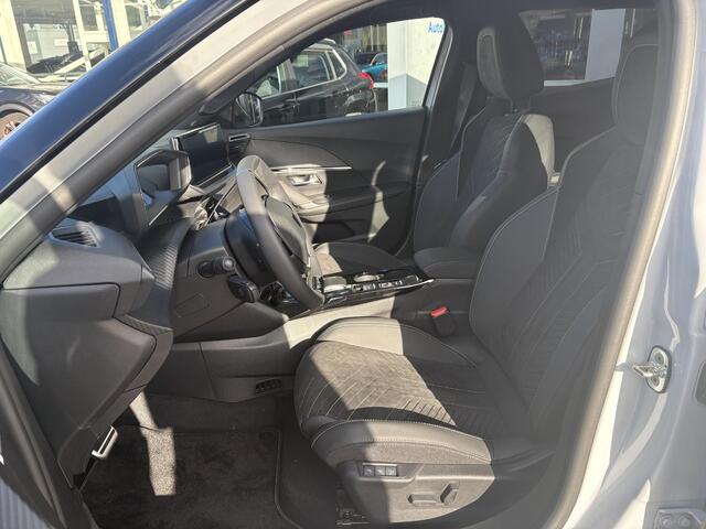 Peugeot 2008 1.2 Hybrid 145 GT | Panoramadak | Camera | Apple Carplay/ Android Auto |